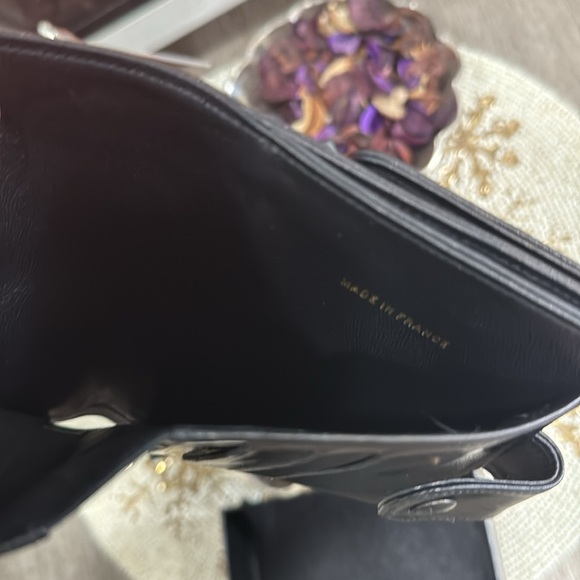 Chanel Bifold black wallet this is in good condition comes with OG Box and Tissu - Picture 11 of 15